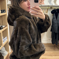 Fourrure à capuche Marron