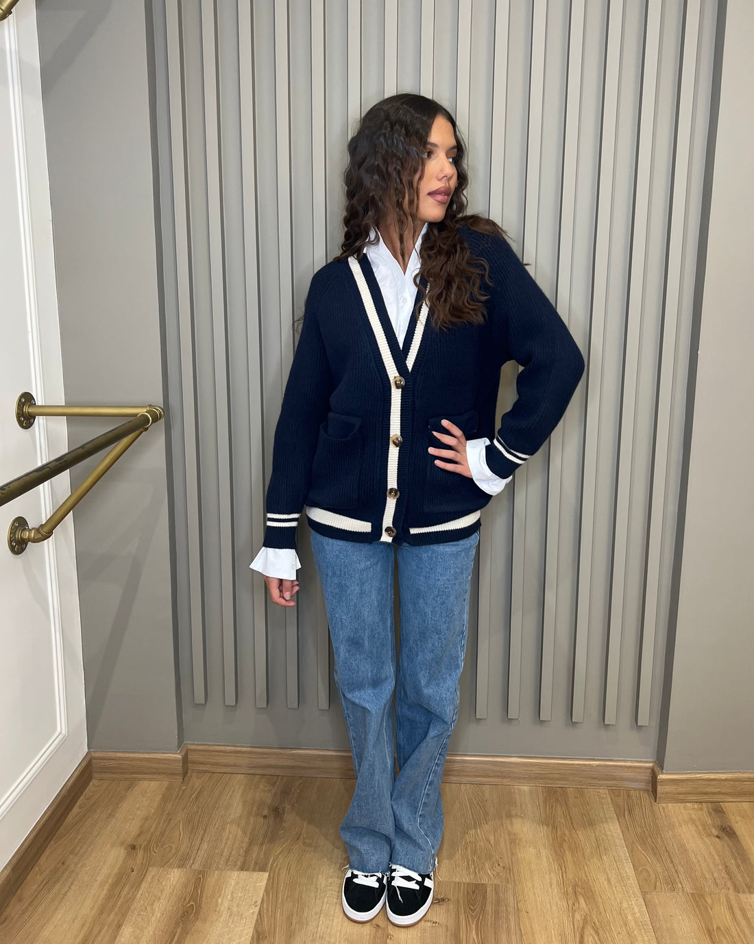 Cardigan à boutons bleu marine