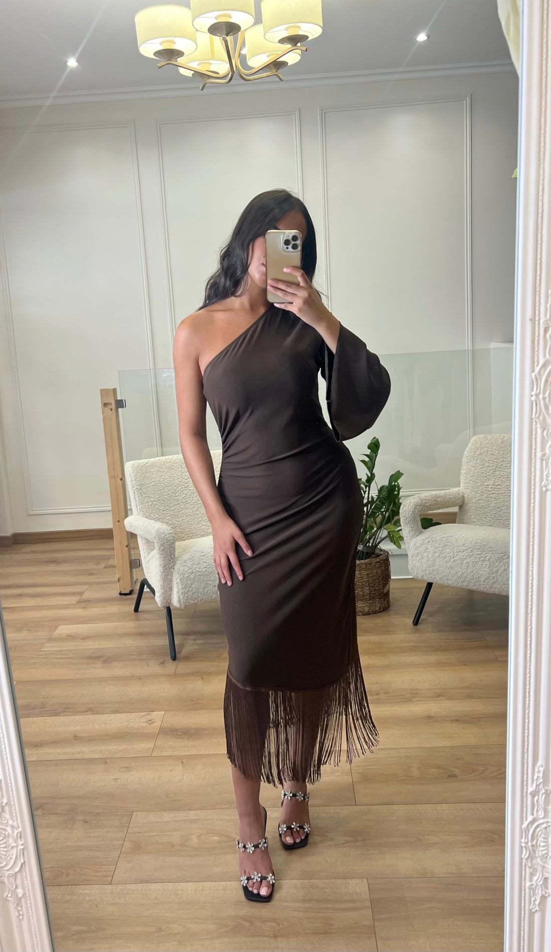 Robe asymétrique à franges marron