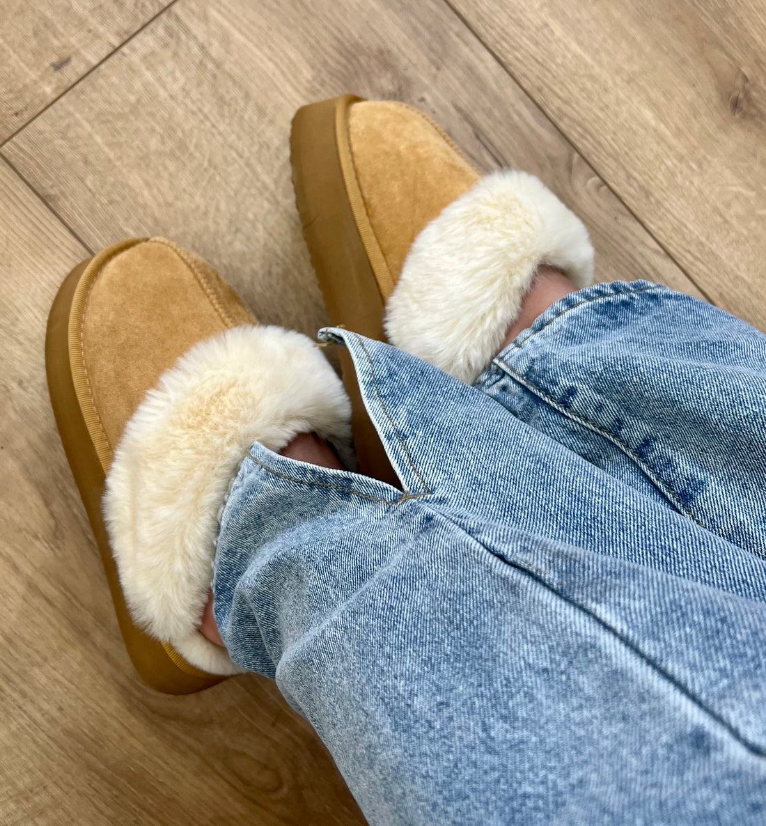 Chaussons à plateforme beige