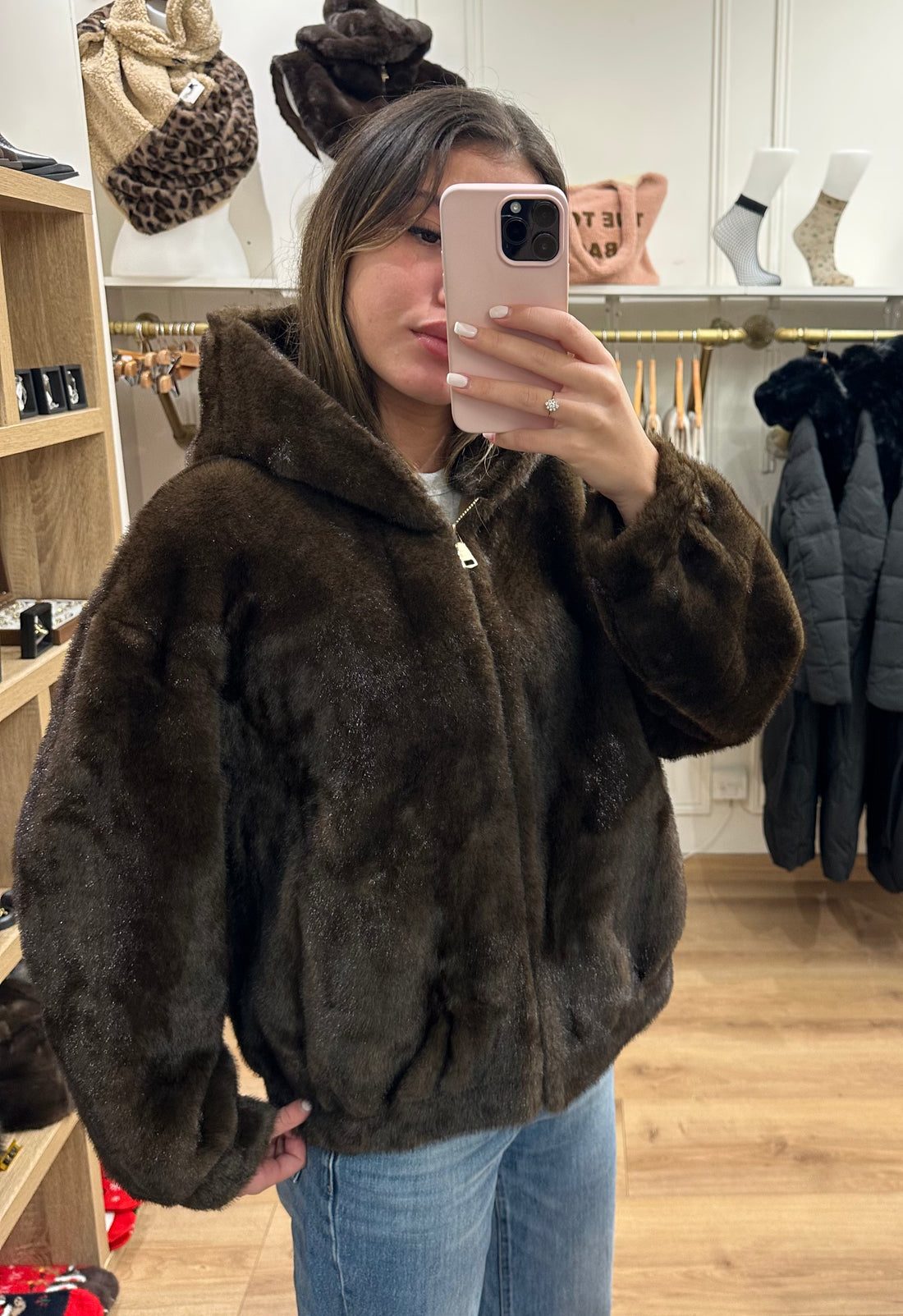 Fourrure à capuche Marron