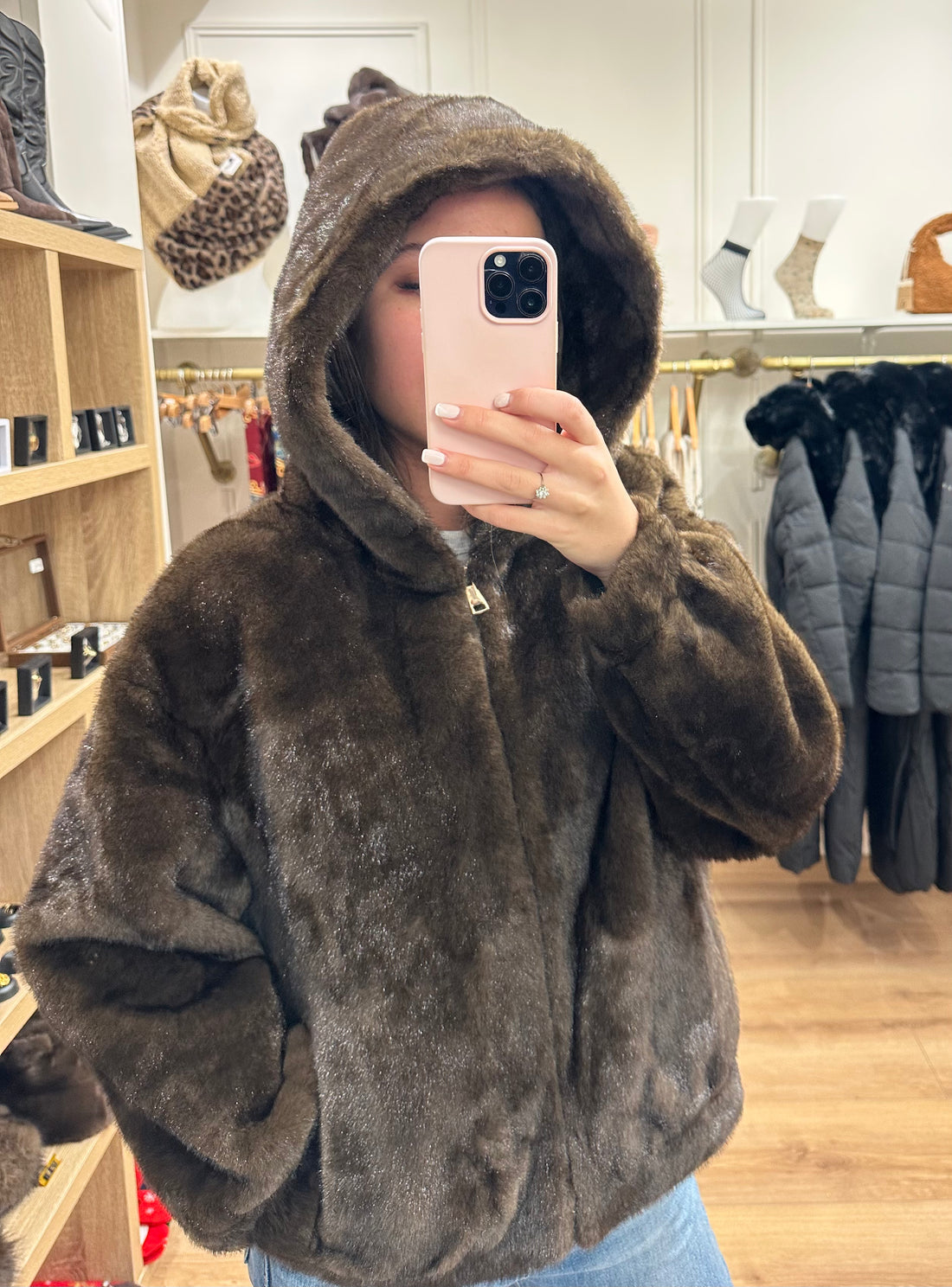 Fourrure à capuche Marron