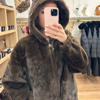 Fourrure à capuche Marron