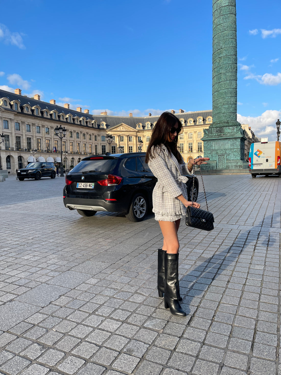 Ensemble blazer et jupe en tweed quadrillé blanc et noir