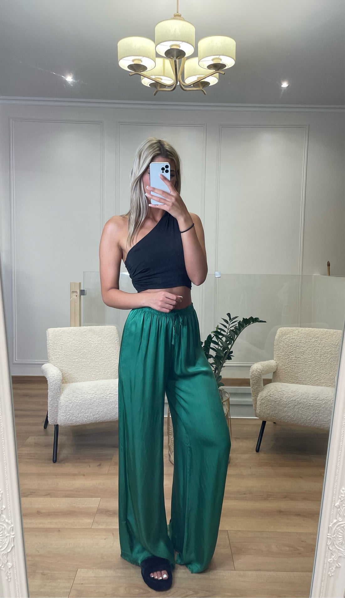 Pantalon fluide satiné vert