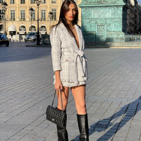 Ensemble blazer et jupe en tweed quadrillé blanc et noir